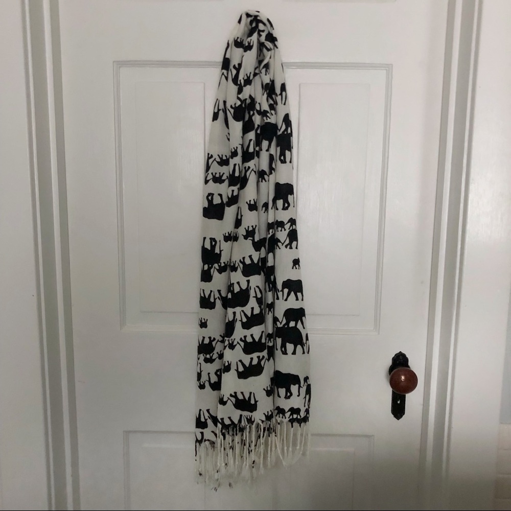 PASHMINA White and black scarf with elephants